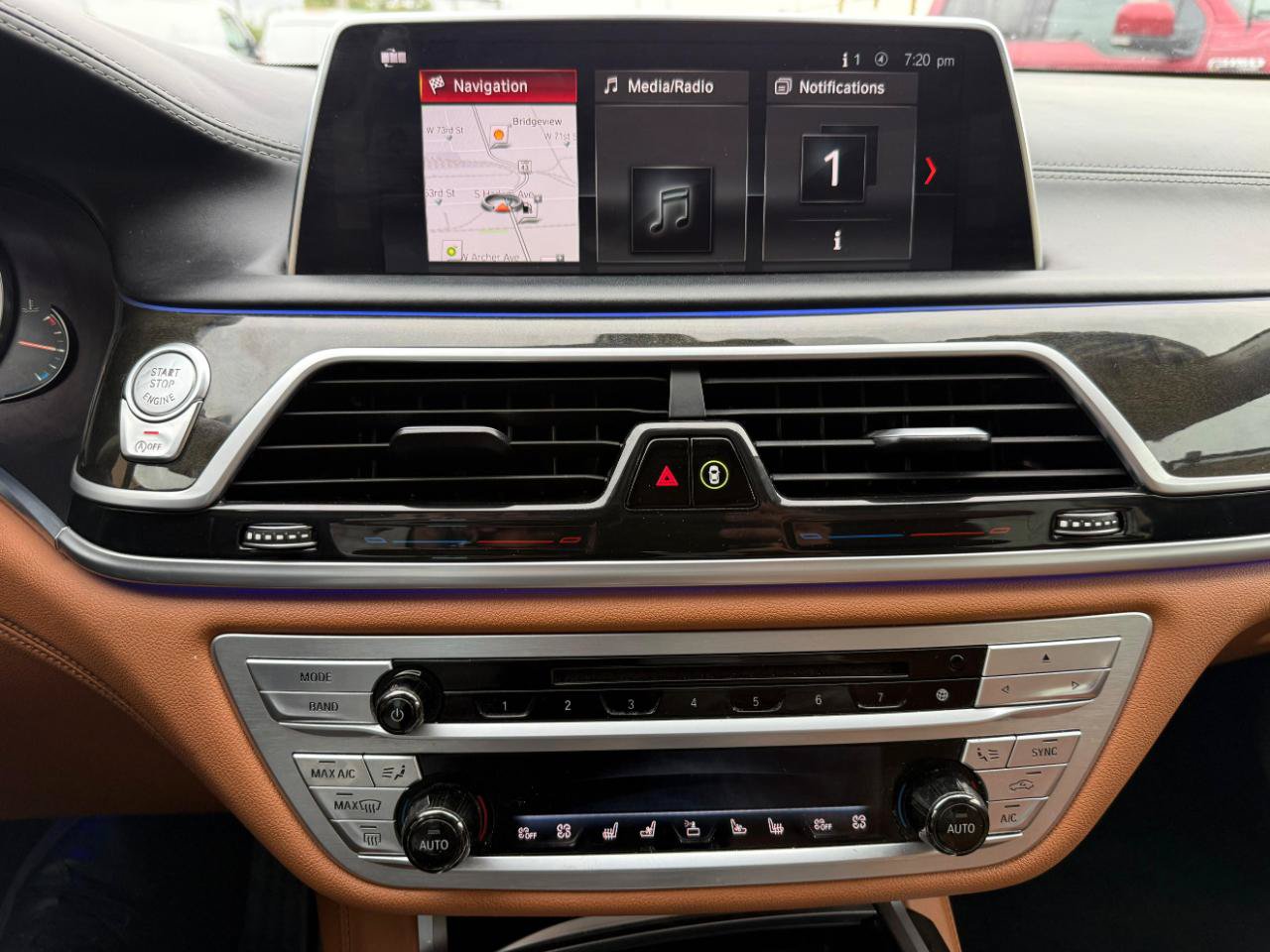 Used 2018 BMW 750i xDrive AWD/4WD image 36