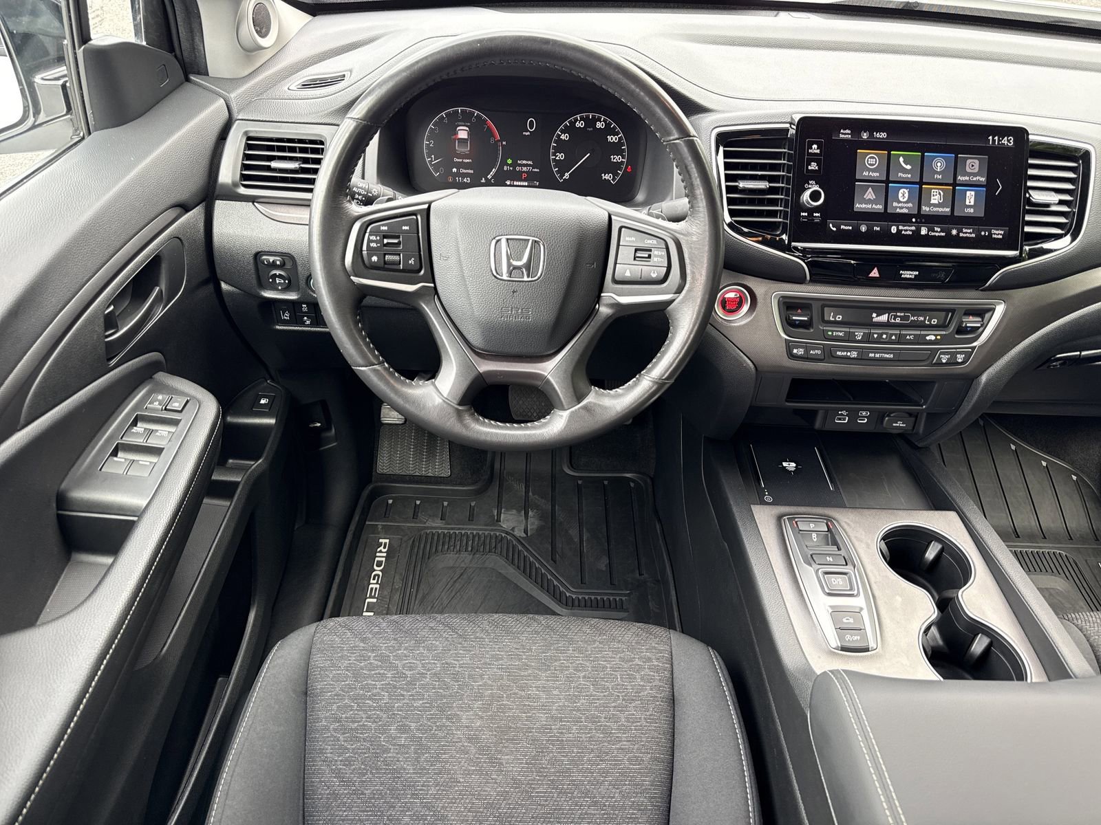 Used 2025 Honda Ridgeline Sport image 12