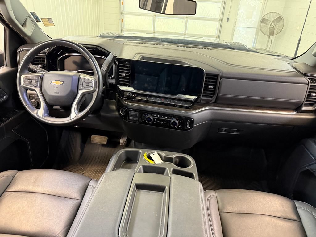 Used 2024 Chevrolet Silverado 2500 LT AWD/4WD image 20