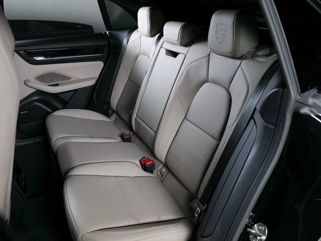 New 2026 Porsche Macan 4 Electric AWD/4WD image 13