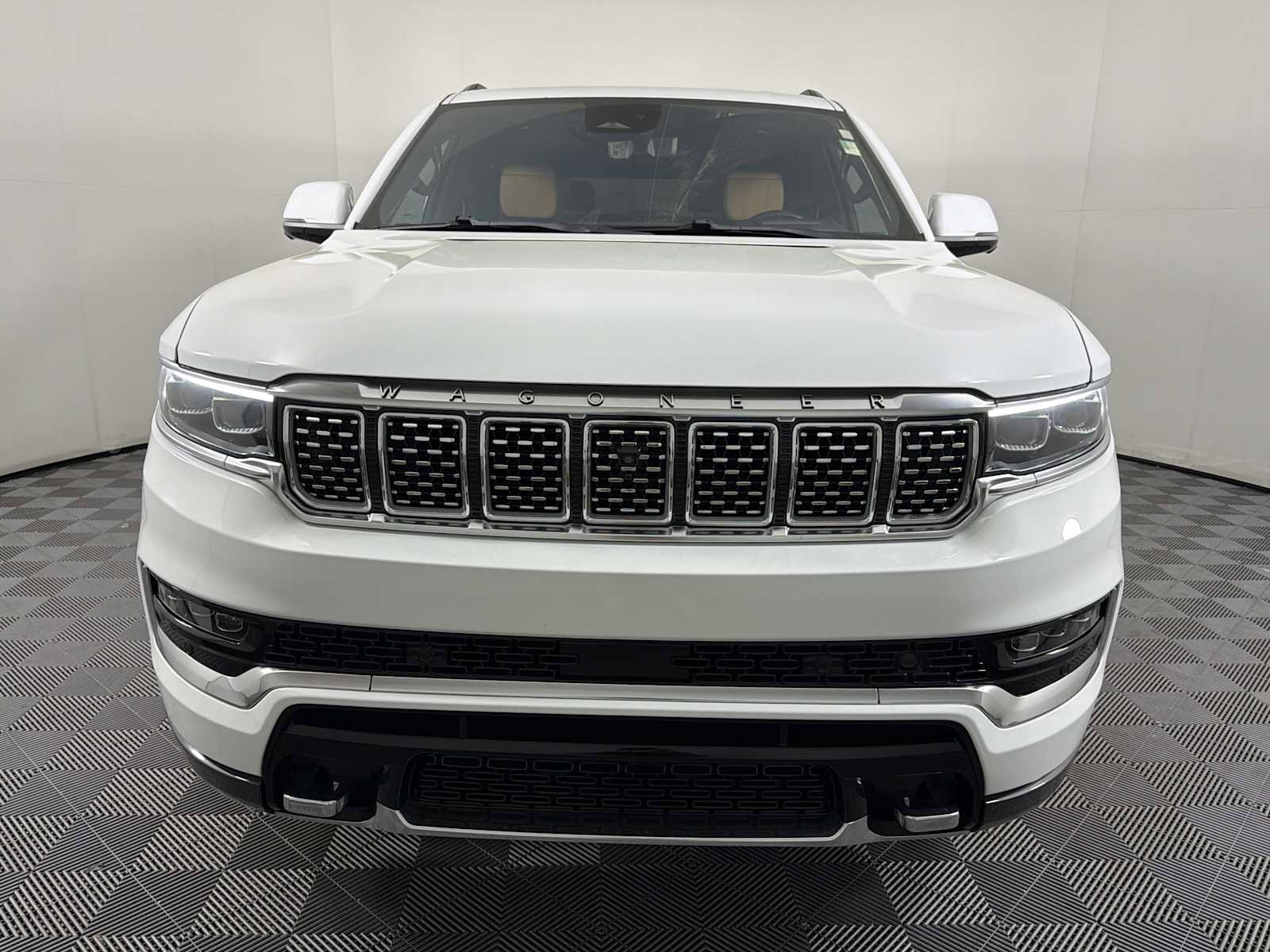 Used 2022 Jeep Grand Wagoneer Series III w/ Rear Seat Video Group 1 video 2