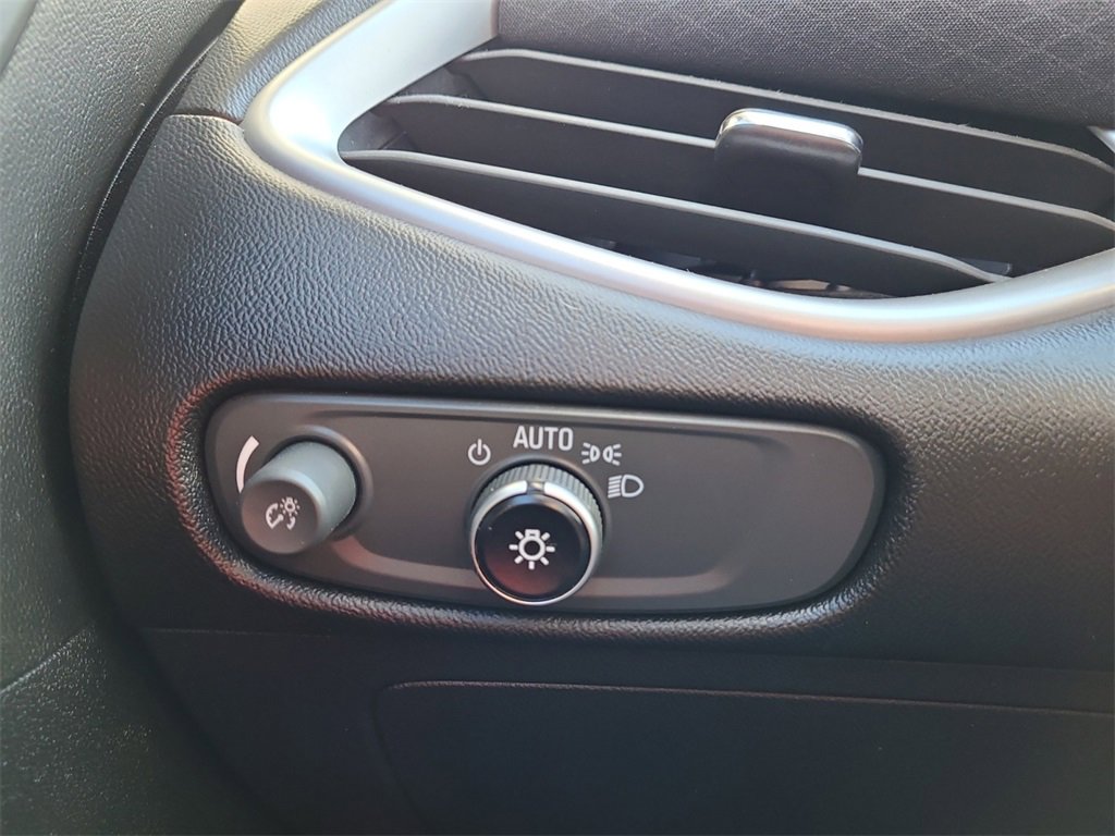 Used 2022 Chevrolet Malibu LT image 26