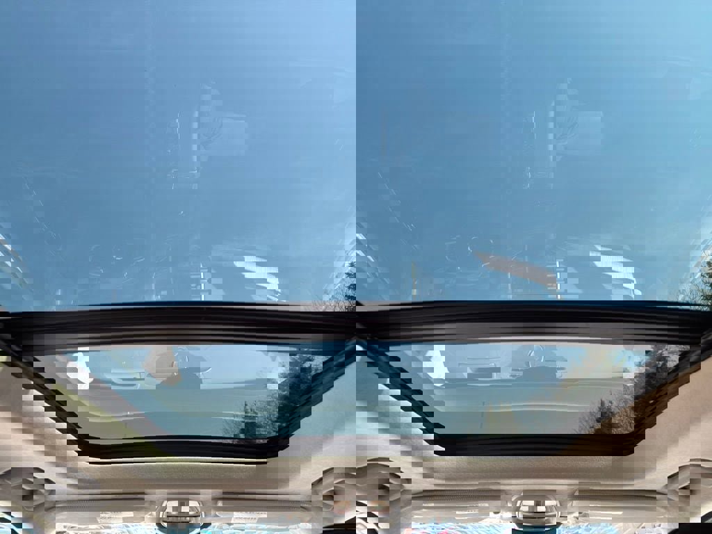 Used 2024 Volvo XC90 T8 Ultimate w/ Lounge Package image 19