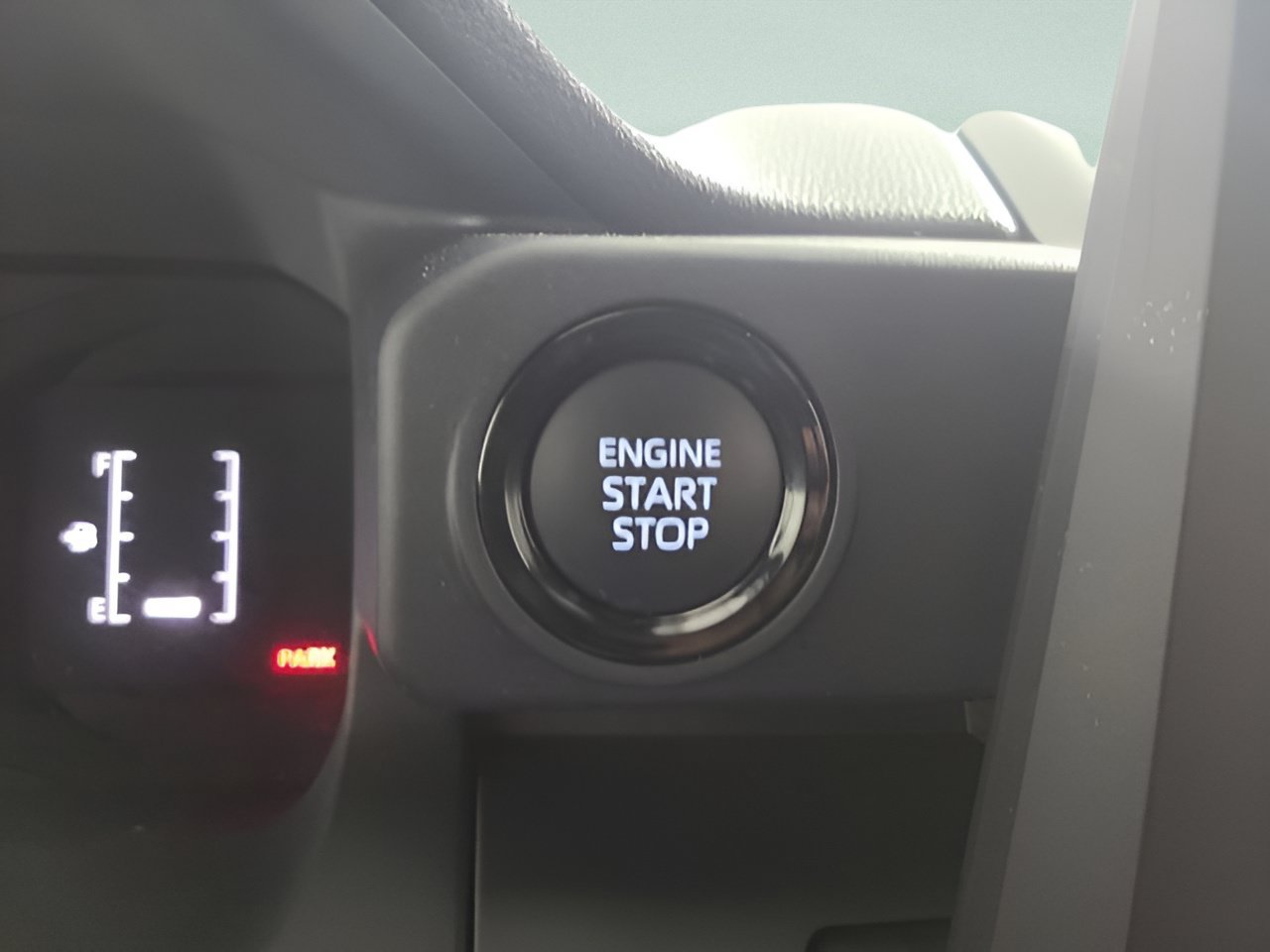 Used 2024 Toyota Tacoma SR AWD/4WD image 32