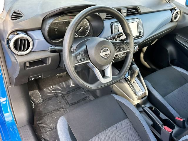 Used 2023 Nissan Versa SV image 9