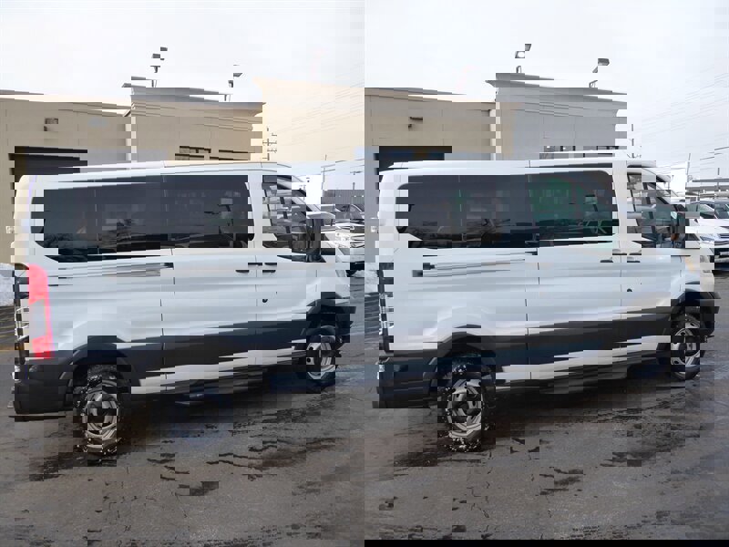 Used 2015 Ford Transit 350 XL image 8