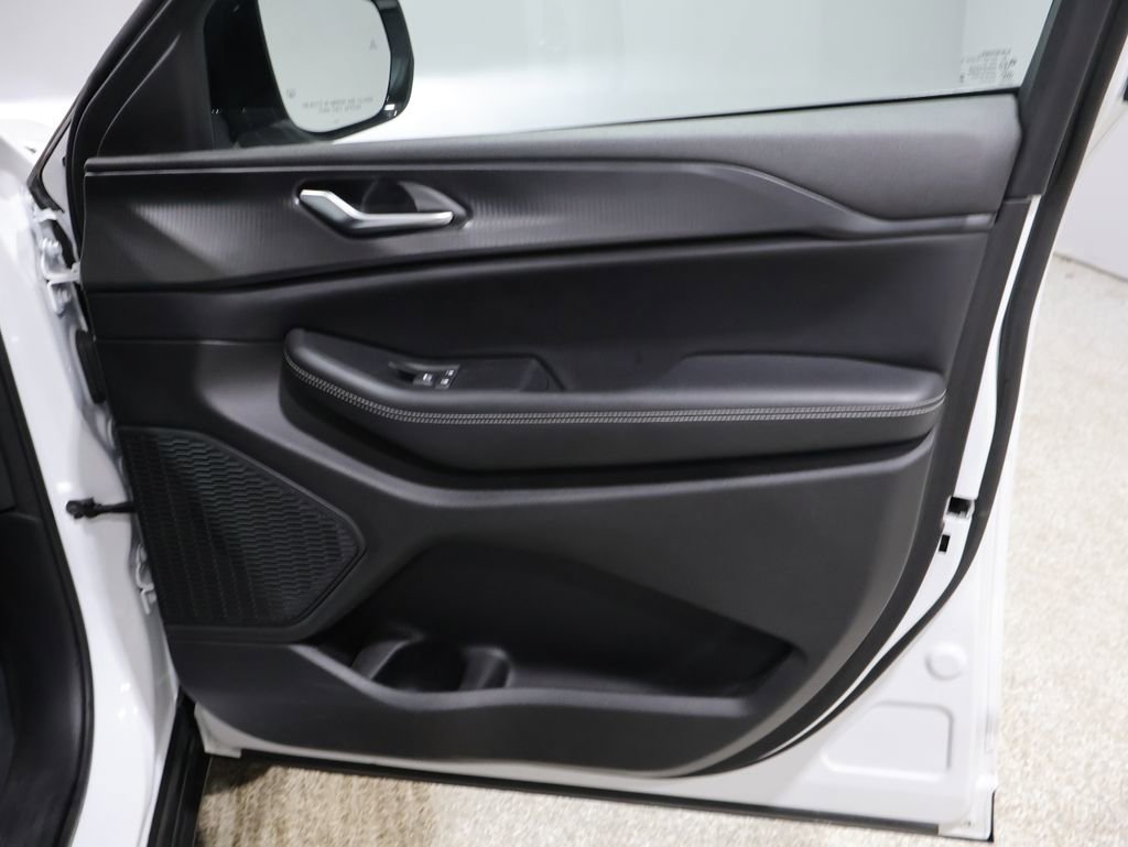 Used 2023 Jeep Grand Cherokee Altitude image 25