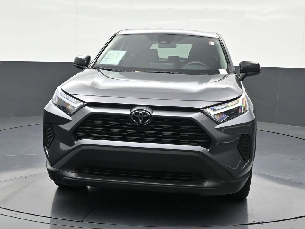 Used 2024 Toyota RAV4 LE image 9