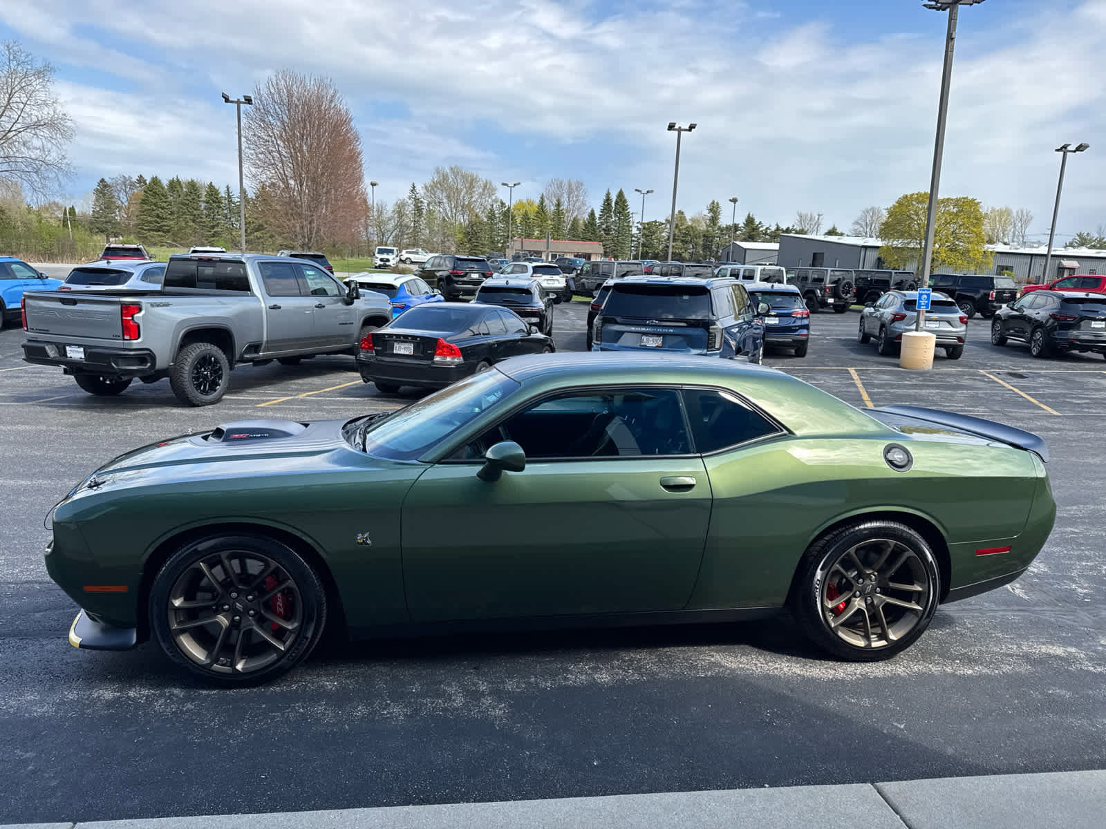 Used 2022 Dodge Challenger R/T Scat Pack w/ Shaker Package RWD image 10