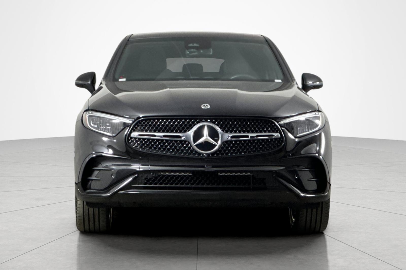 Used 2025 Mercedes-Benz GLC 300 4MATIC image 8