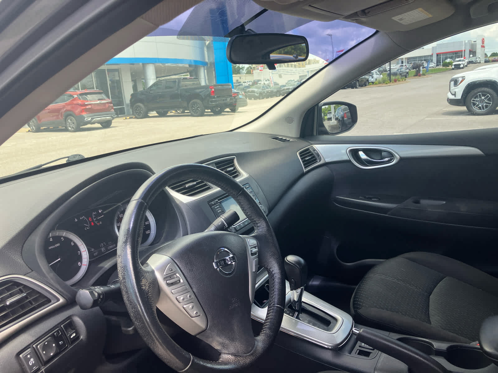 Used 2015 Nissan Sentra SR FWD image 8