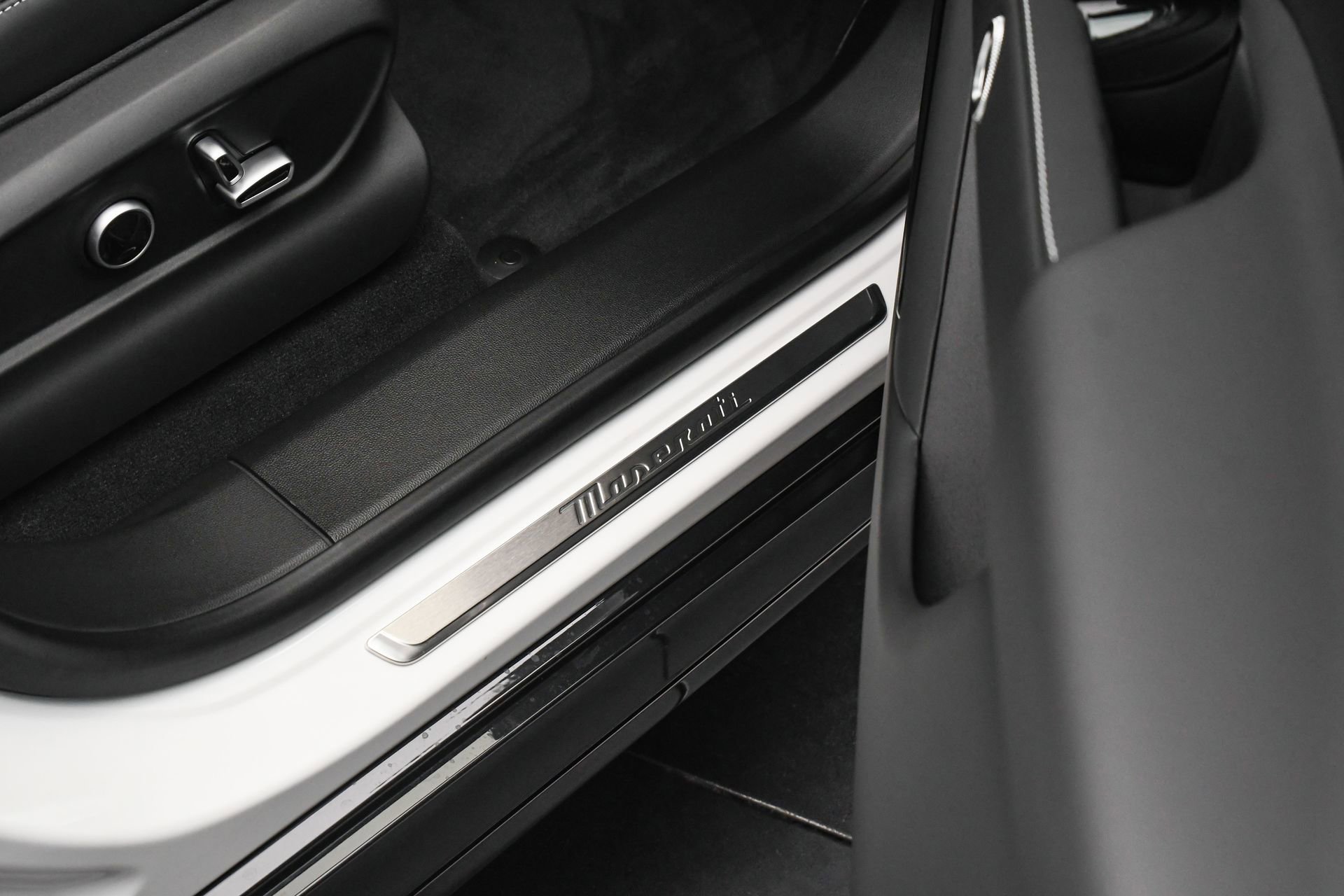 New 2025 Maserati Grecale Modena image 39