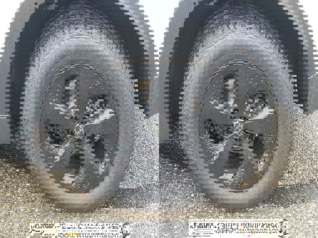 Used 2020 Land Rover Discovery Sport image 34