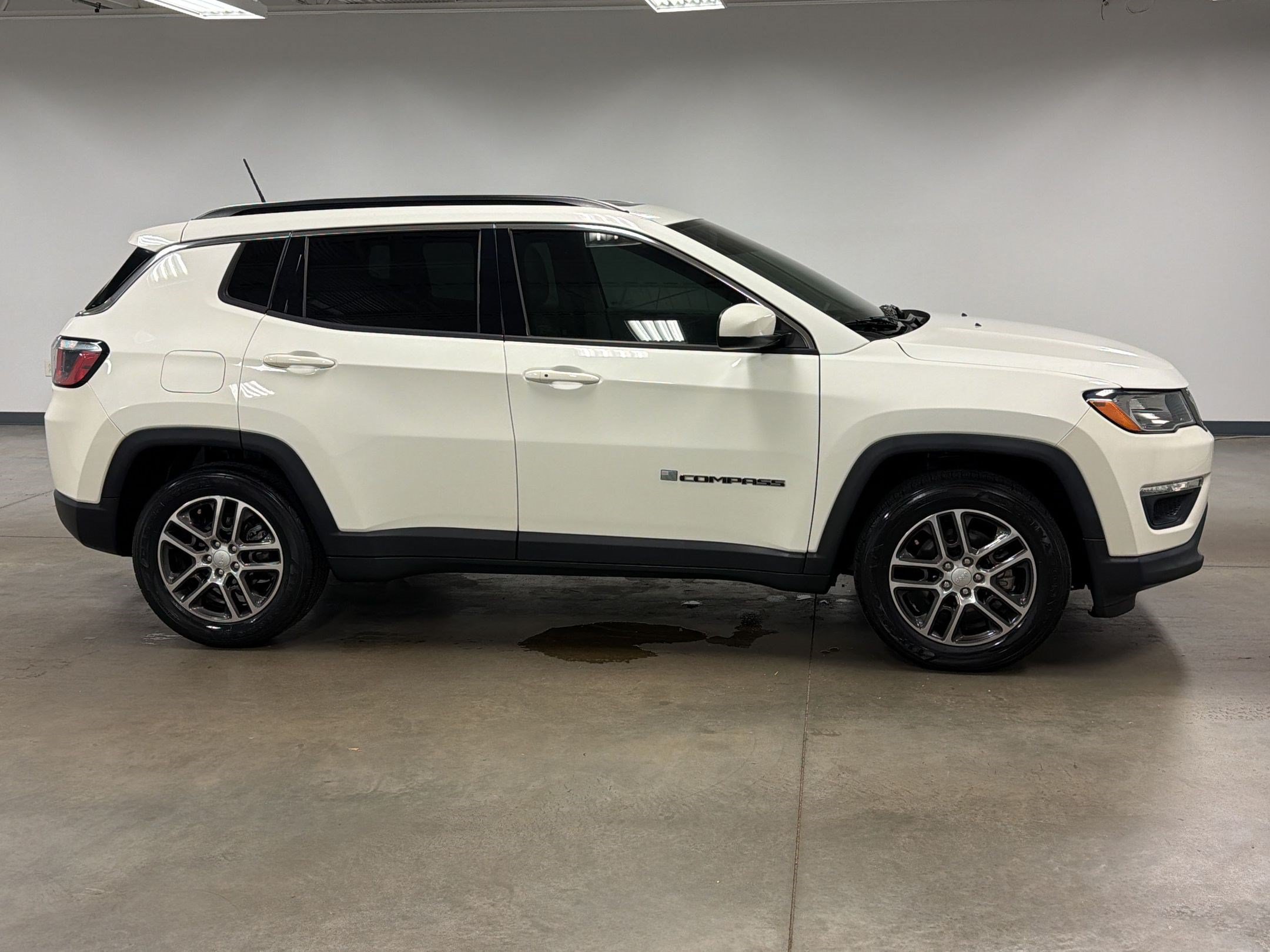 Used 2020 Jeep Compass Latitude FWD image 7