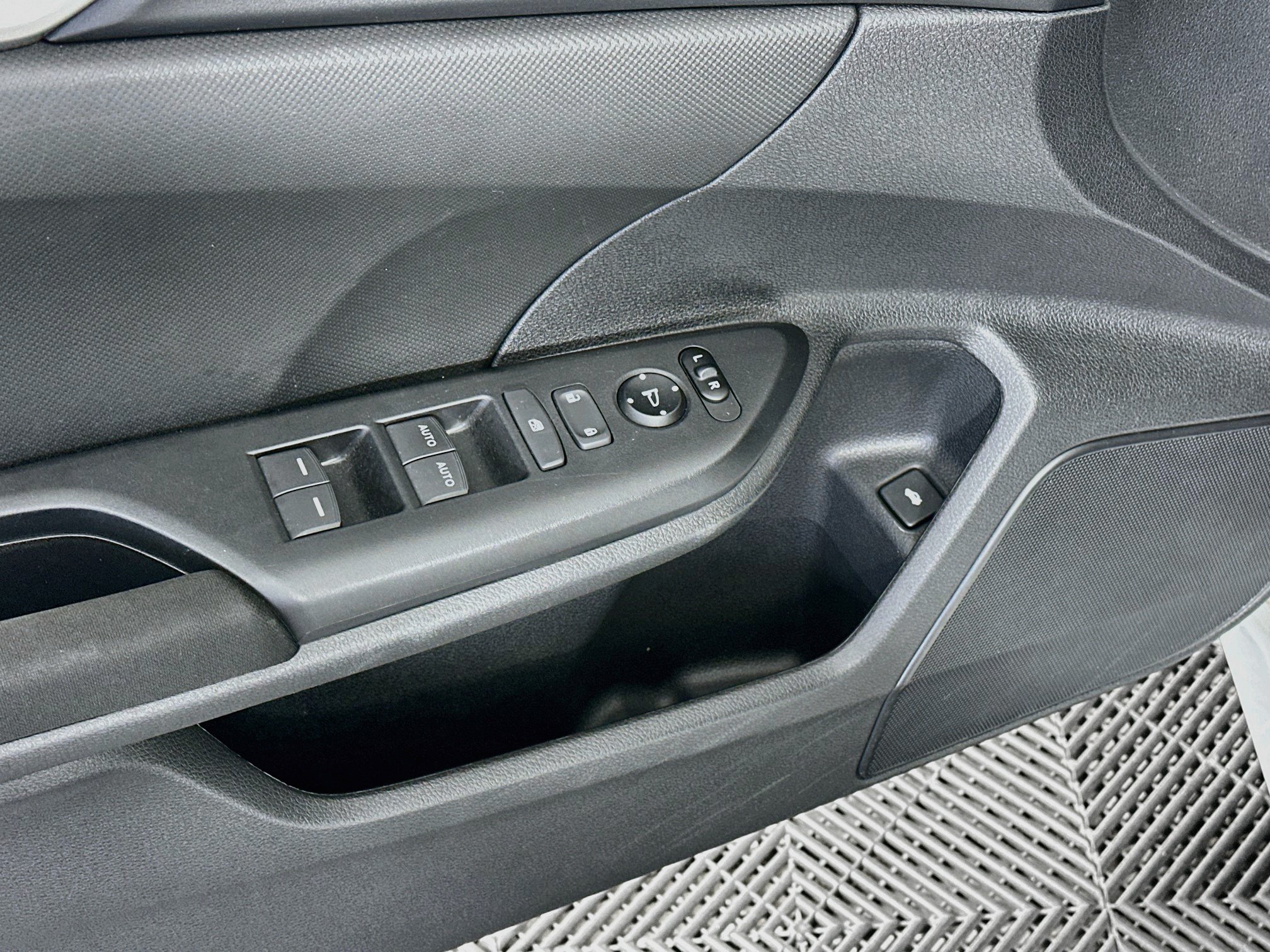 Used 2019 Honda Civic LX image 15