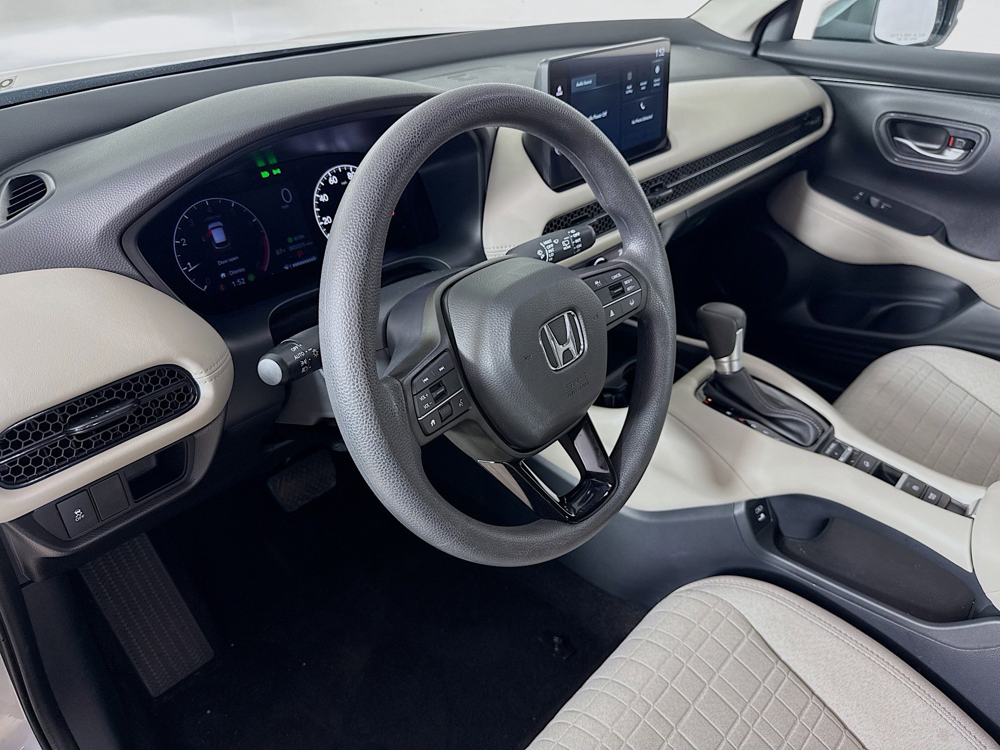 Certified 2026 Honda HR-V LX image 8