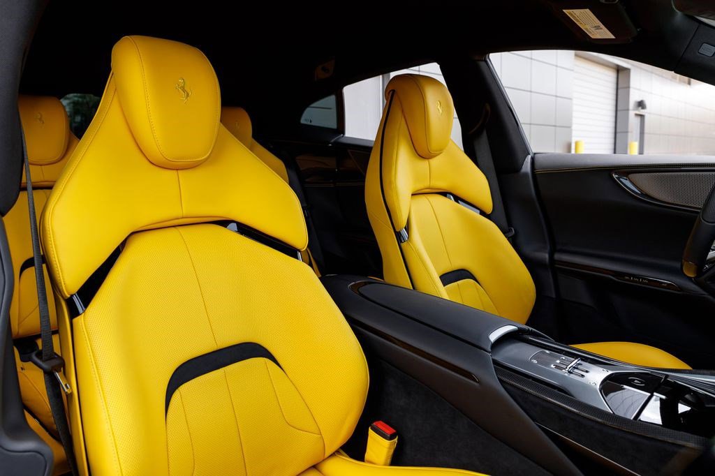 Used 2025 Ferrari Purosangue AWD/4WD image 12