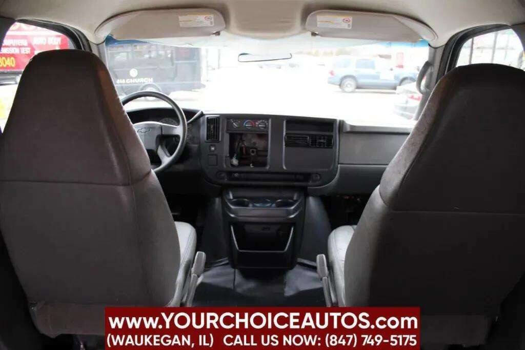 Used 2004 Chevrolet Express 1500 image 19