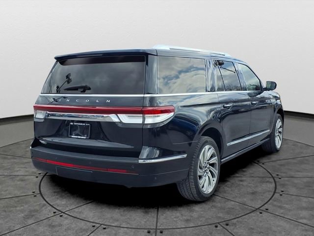 Used 2022 Lincoln Navigator L Reserve AWD/4WD image 7