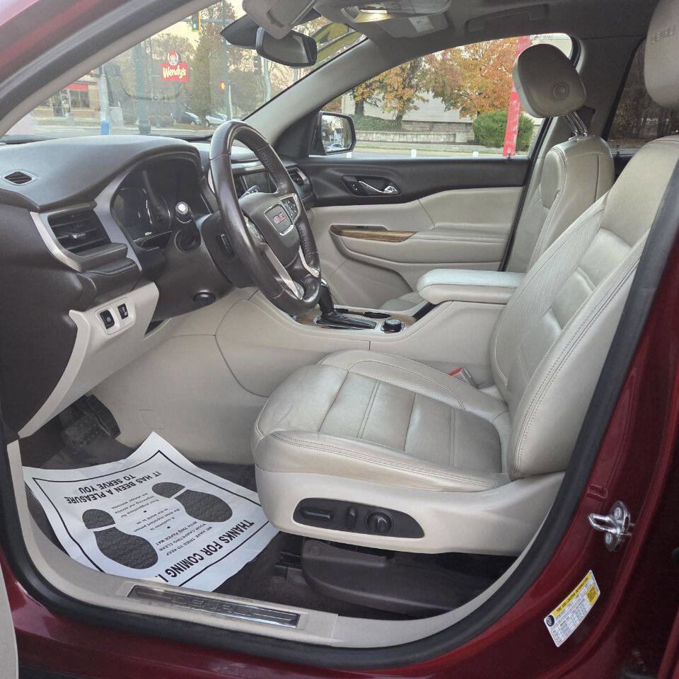 Used 2017 GMC Acadia Denali w/ Technology Package image 9