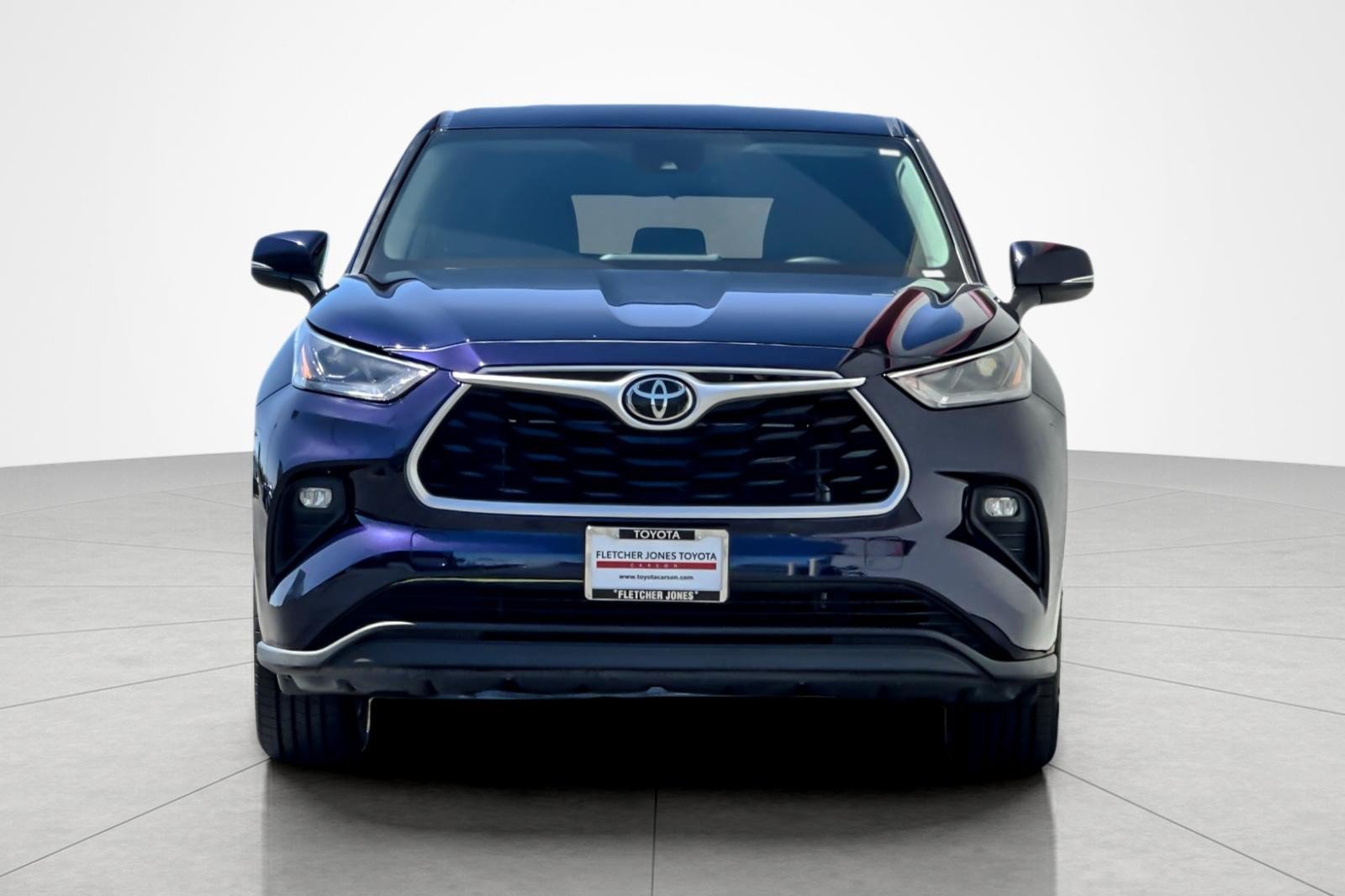 Used 2022 Toyota Highlander LE FWD image 8