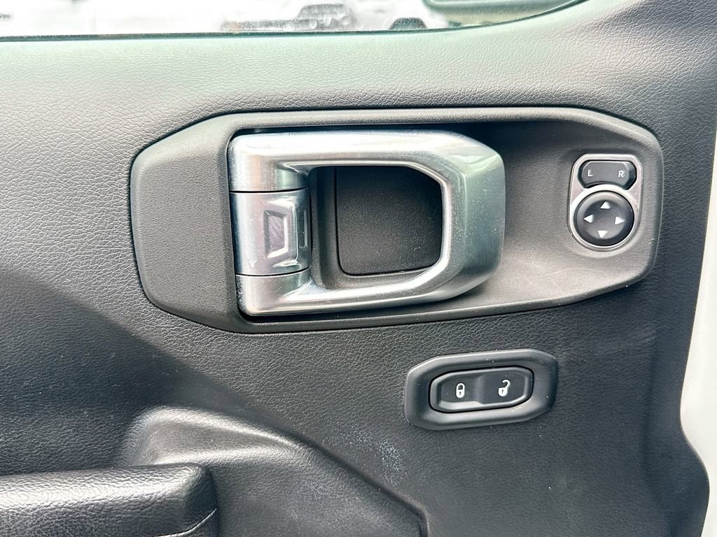 Used 2023 Jeep Wrangler Unlimited Rubicon image 19