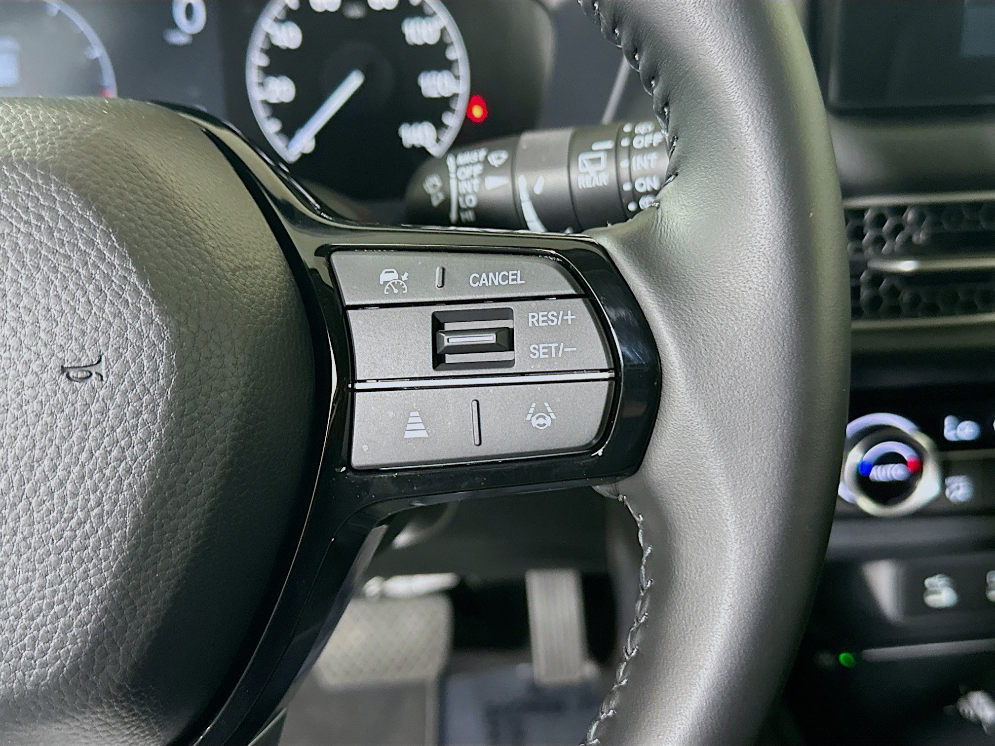Used 2027 Honda HR-V EX-L image 17