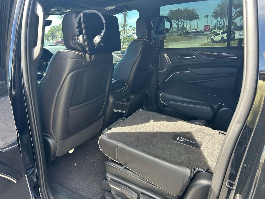 Certified 2023 Cadillac Escalade ESV Sport Platinum image 10