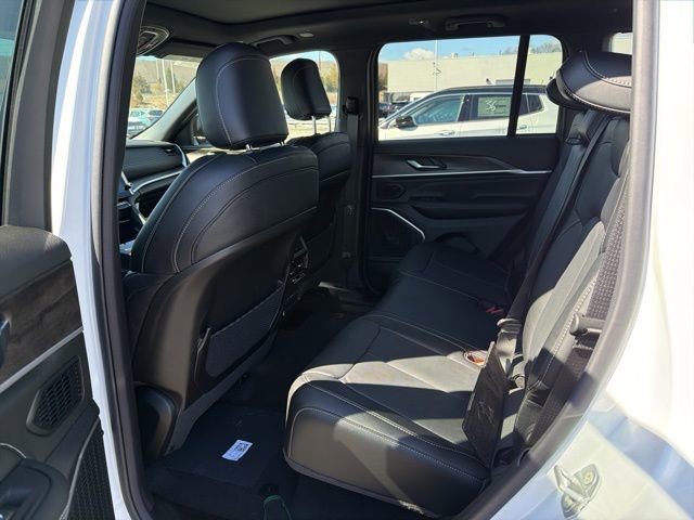 New 2026 Jeep Grand Cherokee Limited Reserve image 9
