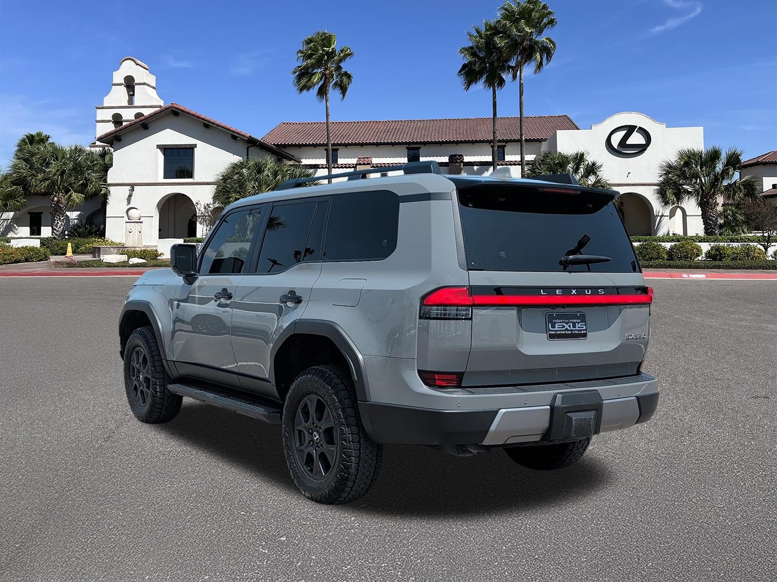 Used 2025 Lexus GX 550 AWD/4WD image 4