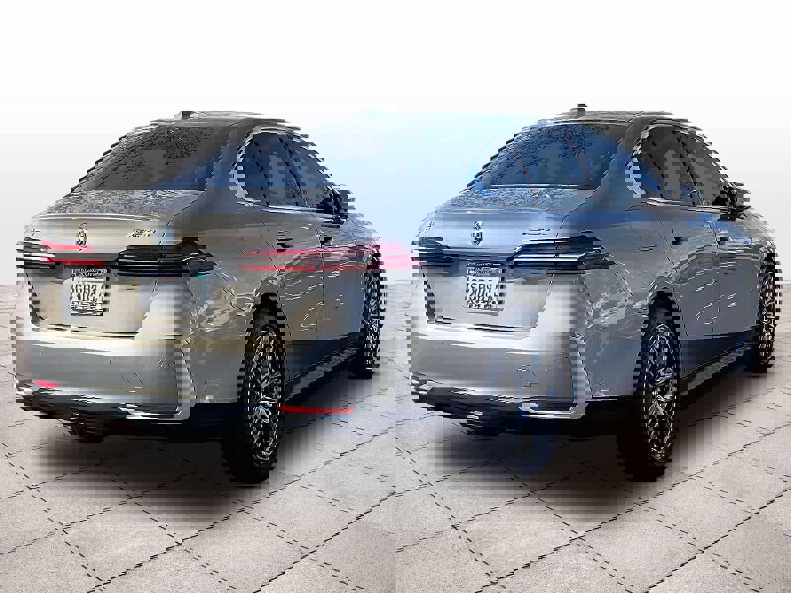 Certified 2025 BMW i5 xDrive40 w/ Premium Package image 15