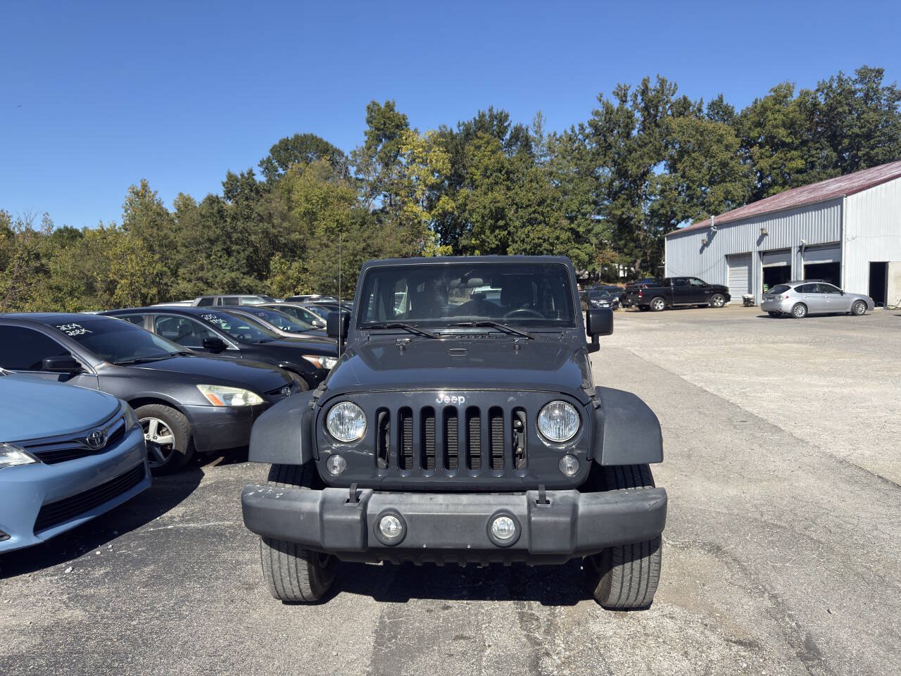 Used 2016 Jeep Wrangler Unlimited Sport w/ Max Tow Package AWD/4WD image 4