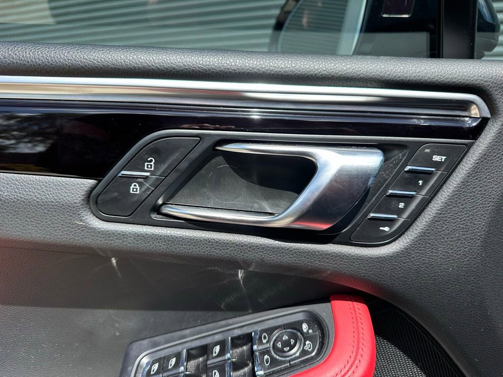Certified 2021 Porsche Macan S AWD/4WD image 20