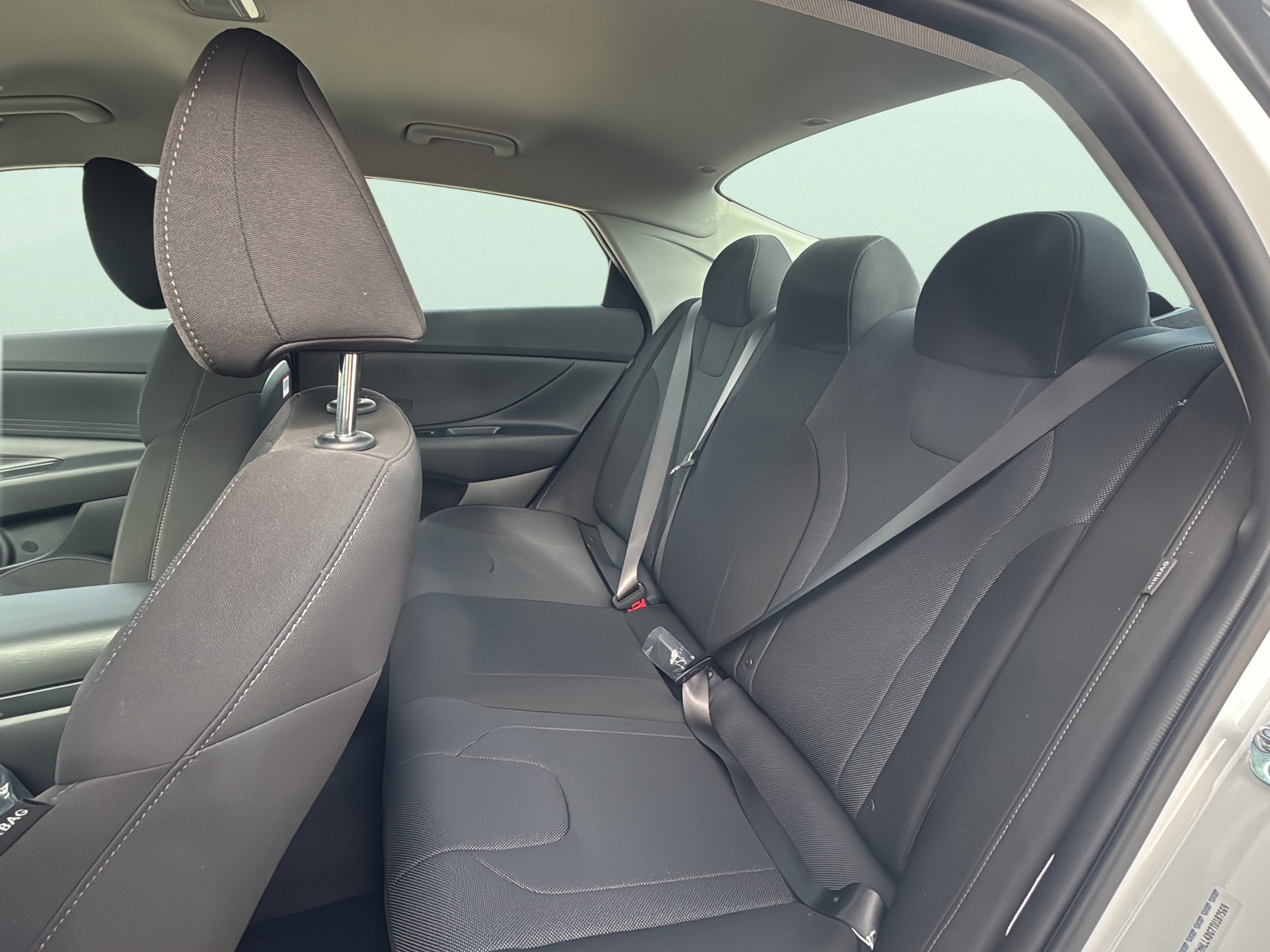 Certified 2026 Hyundai Elantra SE FWD image 19