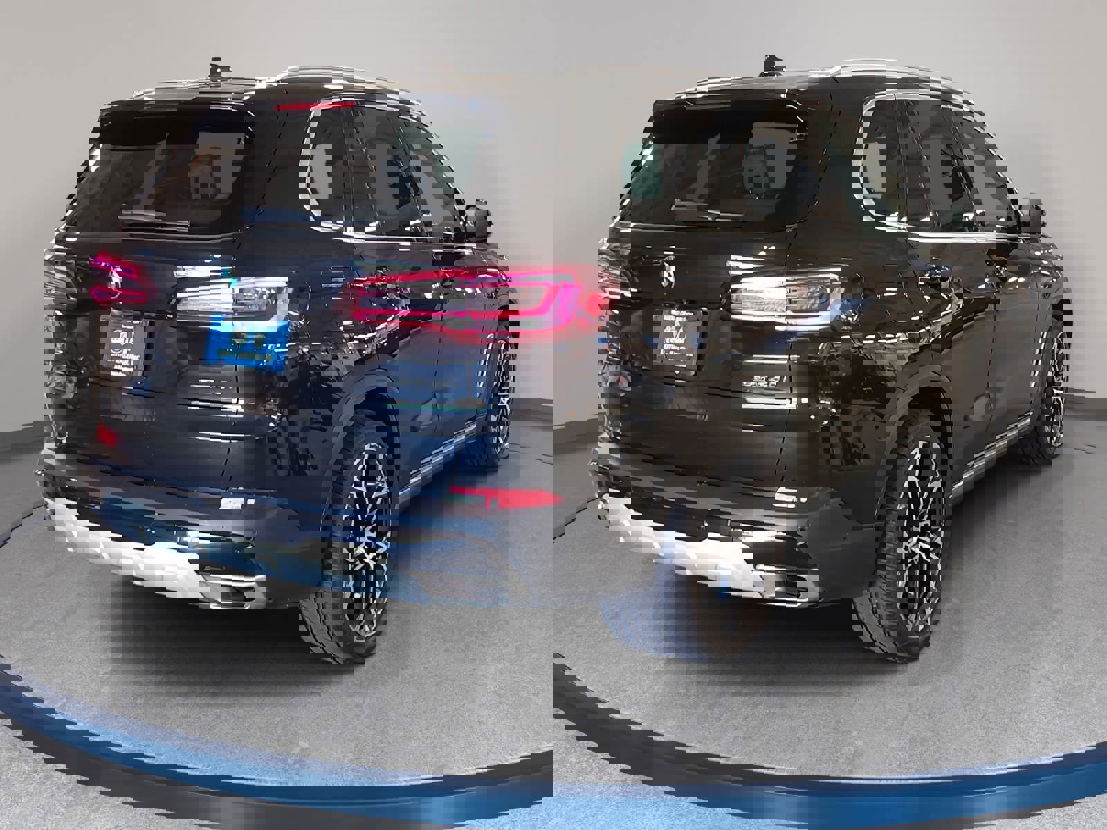 Used 2023 BMW X5 sDrive40i w/ Premium Package image 5