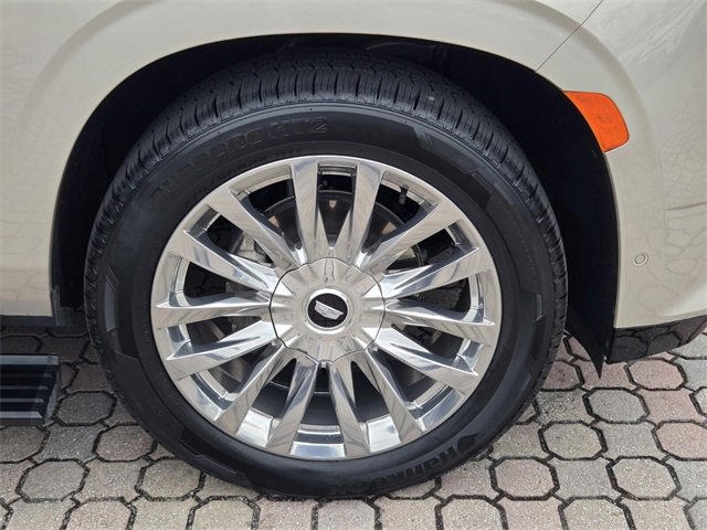 Used 2021 Cadillac Escalade Premium Luxury w/ Driver Assist Tech Package image 22