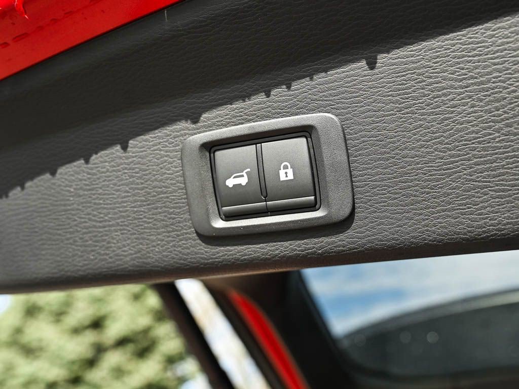 New 2025 Mitsubishi Outlander SEL image 9