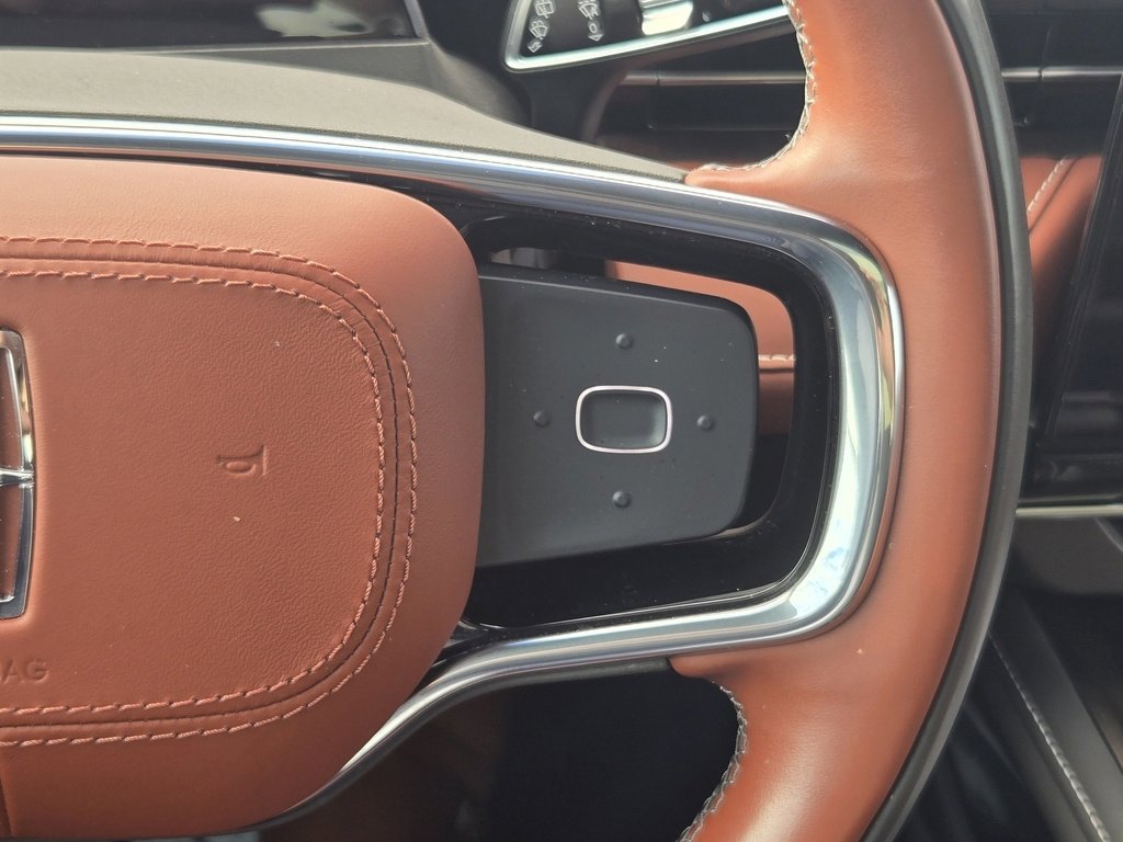 Certified 2024 Lincoln Nautilus Black Label image 18