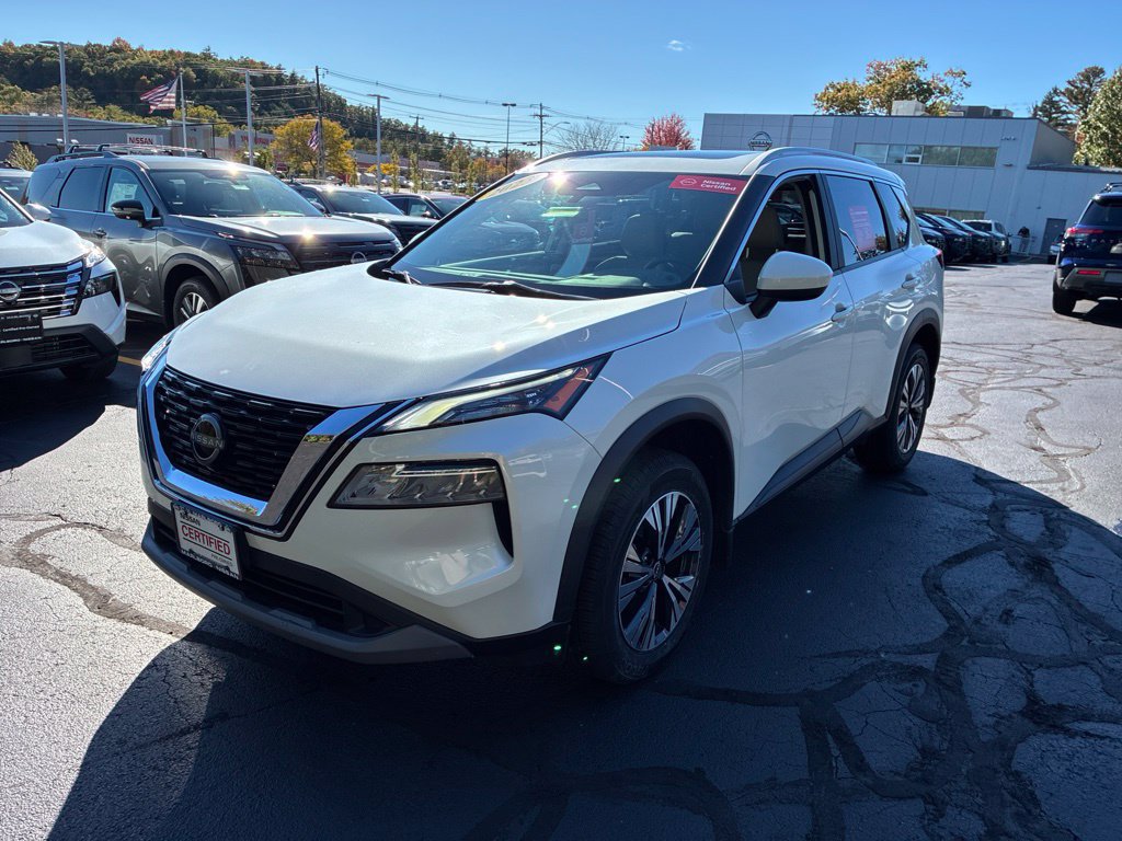 Certified 2023 Nissan Rogue SV w/ SV Premium B Package AWD/4WD image 3