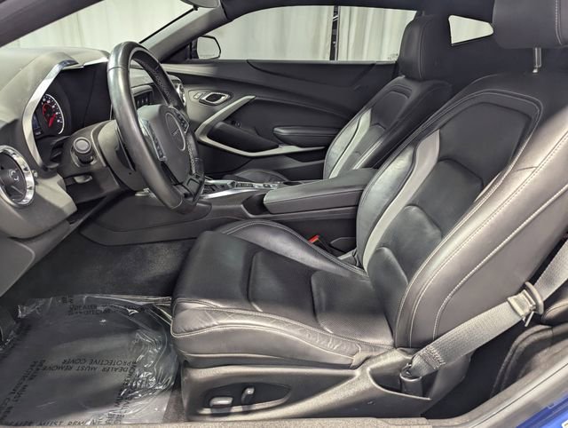 Used 2021 Chevrolet Camaro LT RWD image 10