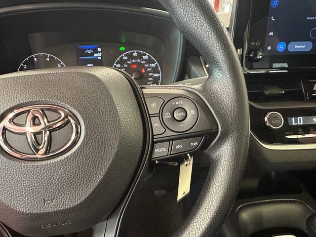 Certified 2025 Toyota Corolla LE FWD image 22