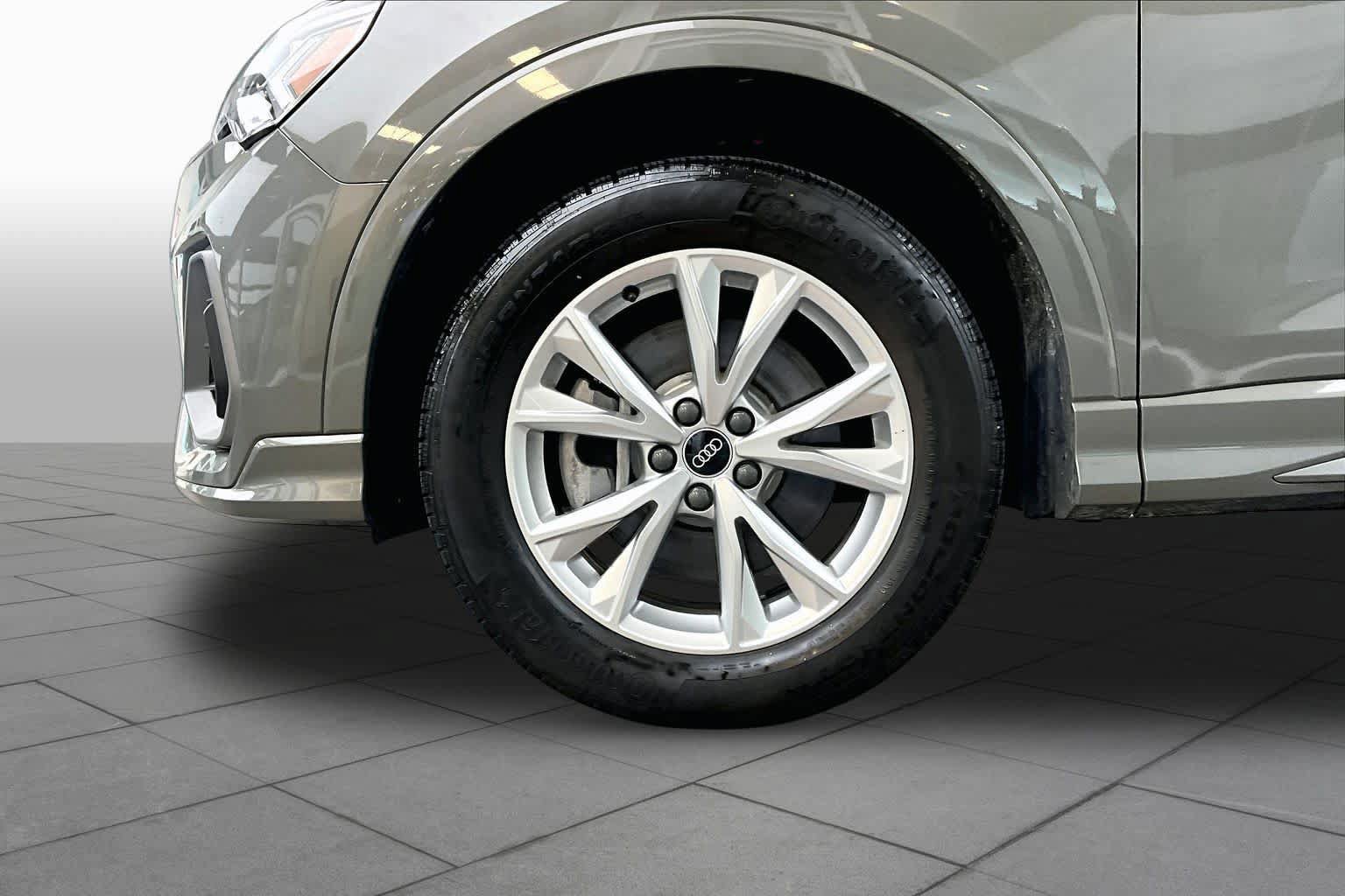 Used 2023 Audi Q3 2.0T Premium w/ Convenience Package AWD/4WD image 11