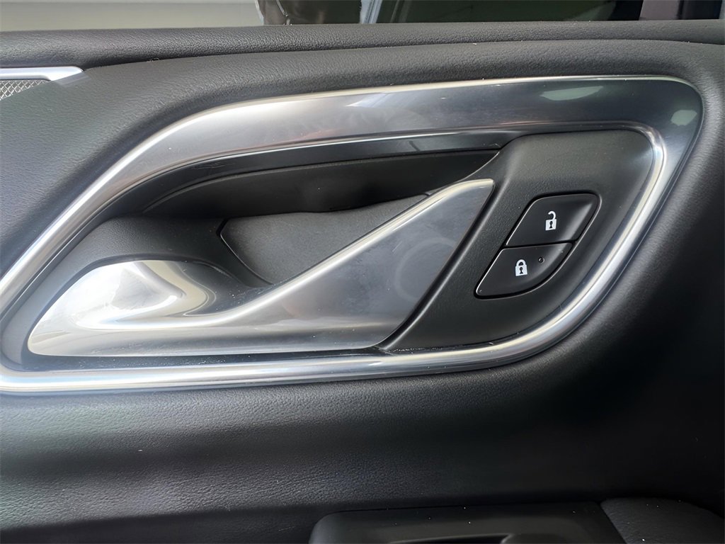 Used 2022 GMC Yukon AT4 w/ AT4 Premium Package image 20