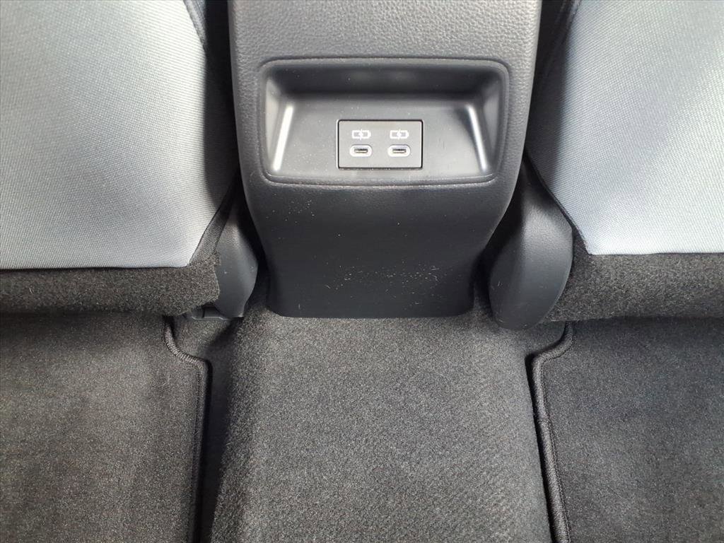 Used 2025 Toyota Corolla SE image 20