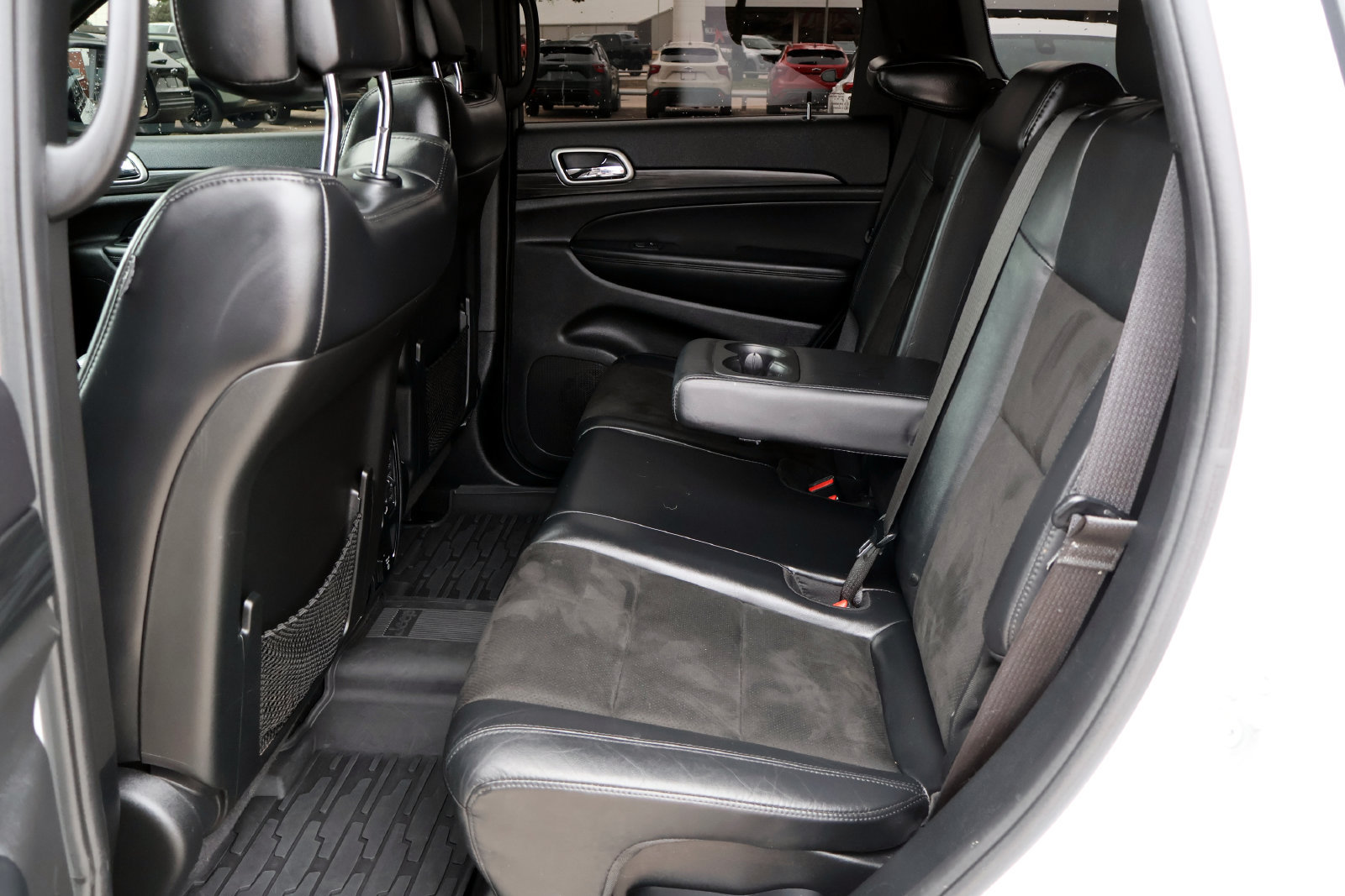 Used 2019 Jeep Grand Cherokee Altitude AWD/4WD image 14