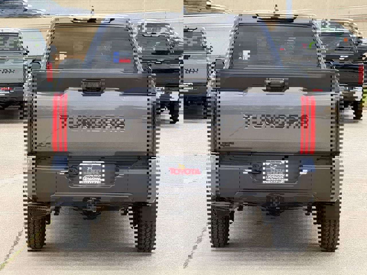 Used 2025 Toyota Tundra SR5 w/ SR5 Premium Package AWD/4WD image 5