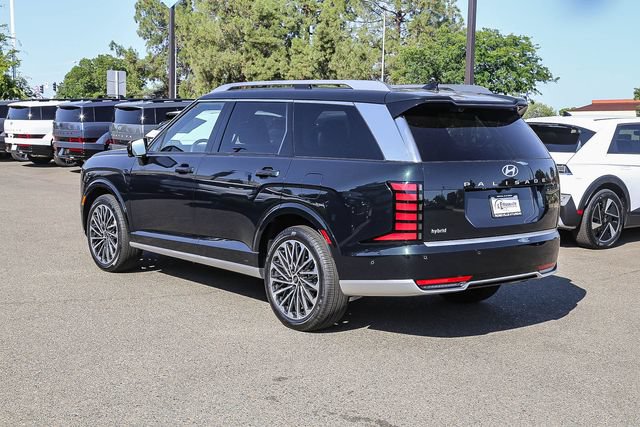 Used 2026 Hyundai Palisade Calligraphy FWD image 2