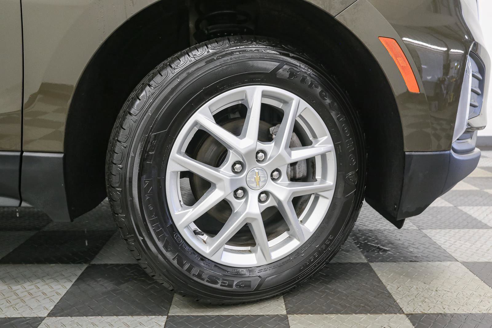 Used 2023 Chevrolet Equinox LT AWD/4WD image 18