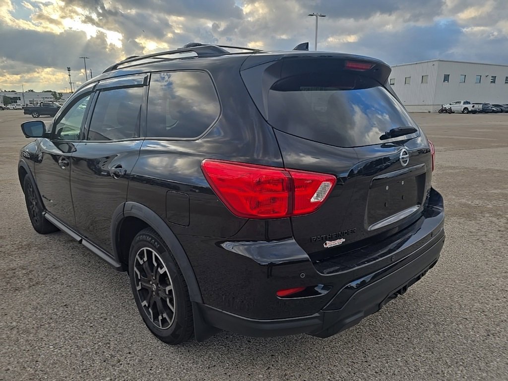 Used 2020 Nissan Pathfinder SL image 3