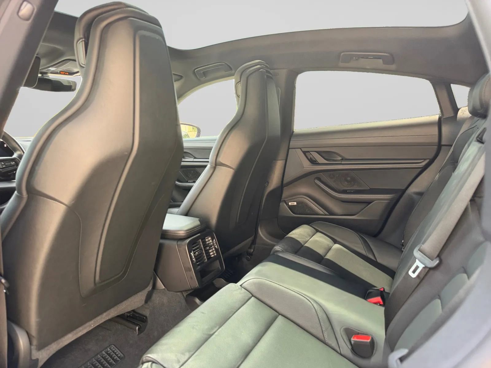 Used 2020 Porsche Taycan 4S AWD/4WD image 27